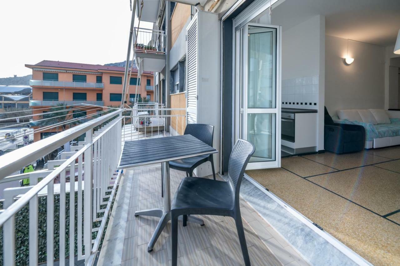 Finalmarina Centro 2 Lägenhet Finale Ligure Exteriör bild