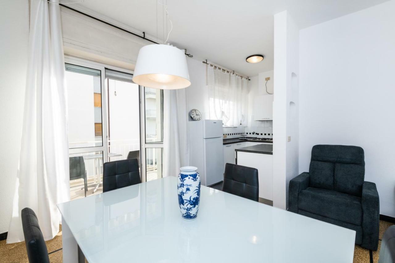 Finalmarina Centro 2 Lägenhet Finale Ligure Exteriör bild
